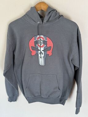 Ohio State Buckeyes W/ Punisher Logo Gray Hoodie Medium